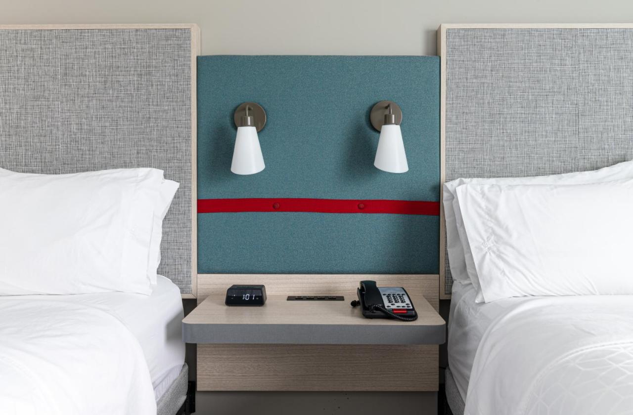 avid hotels - Summerville, an IHG Hotel Eksteriør bilde